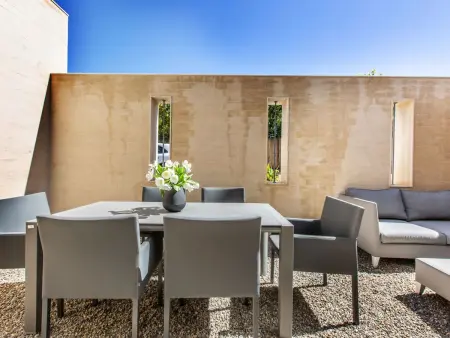 Appartement neuf centre-ville Saint-Tropez, parking garage : photo 16
