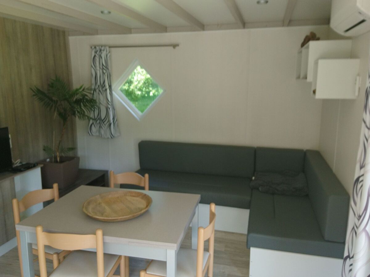 Bungalow 4 pers. à Vivario avec jacuzzi et terrasse - Photo 9