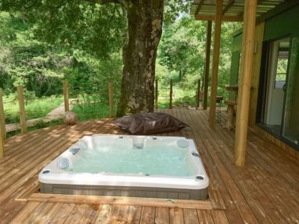 Bungalow Vivario : terrasse 50m², jacuzzi et nature - Photo 3