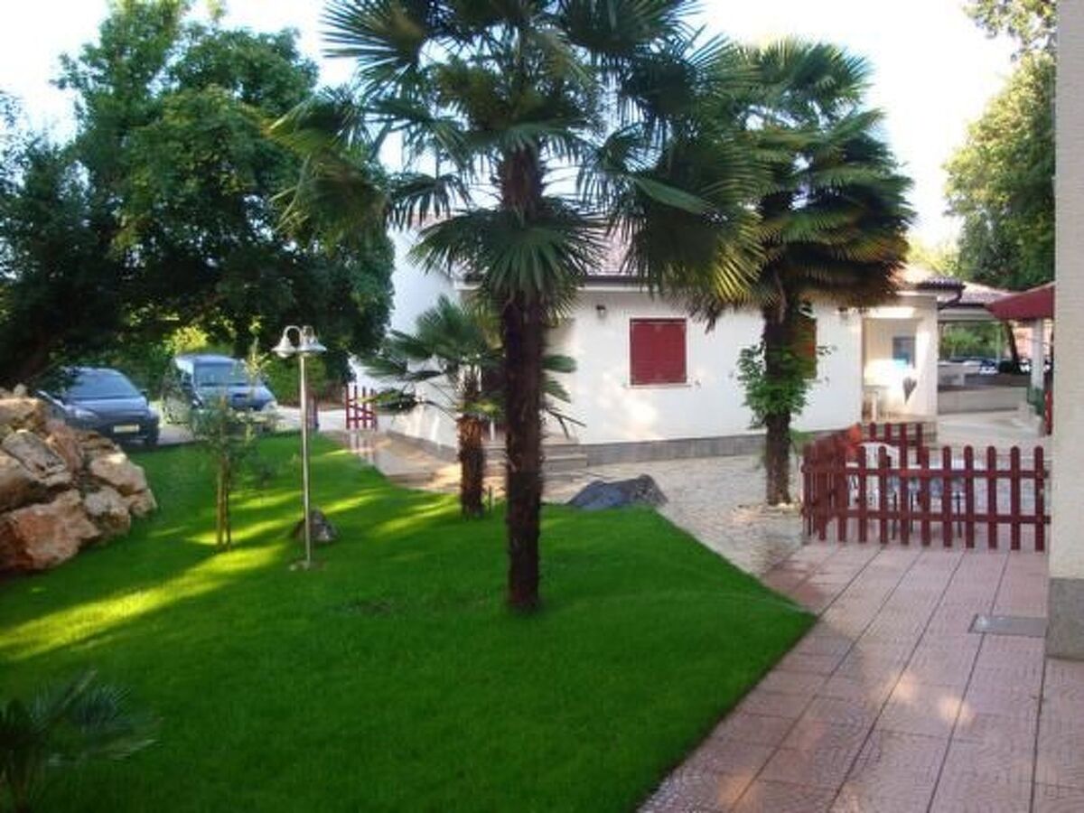 Bungalow Haus Garden à Poreč, piscine chauffée - Photo 2