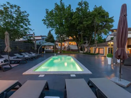 Haus Sole – Bungalow 4 pers. à Poreč, piscine chauffée