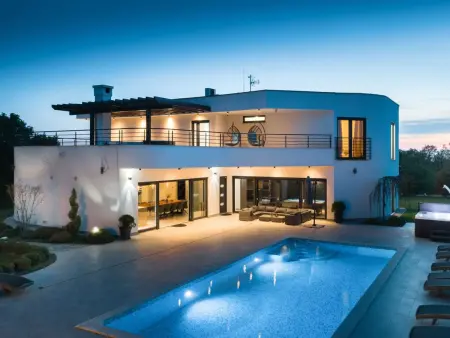 Villa La Dominika – Maison 5 chambres, piscine chauffée : photo 2