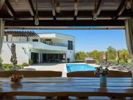 Villa La Dominika – Maison 5 chambres, piscine chauffée : photo 17