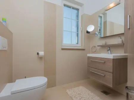 Villa avec piscine chauffée et vue mer à Pomer : photo 12