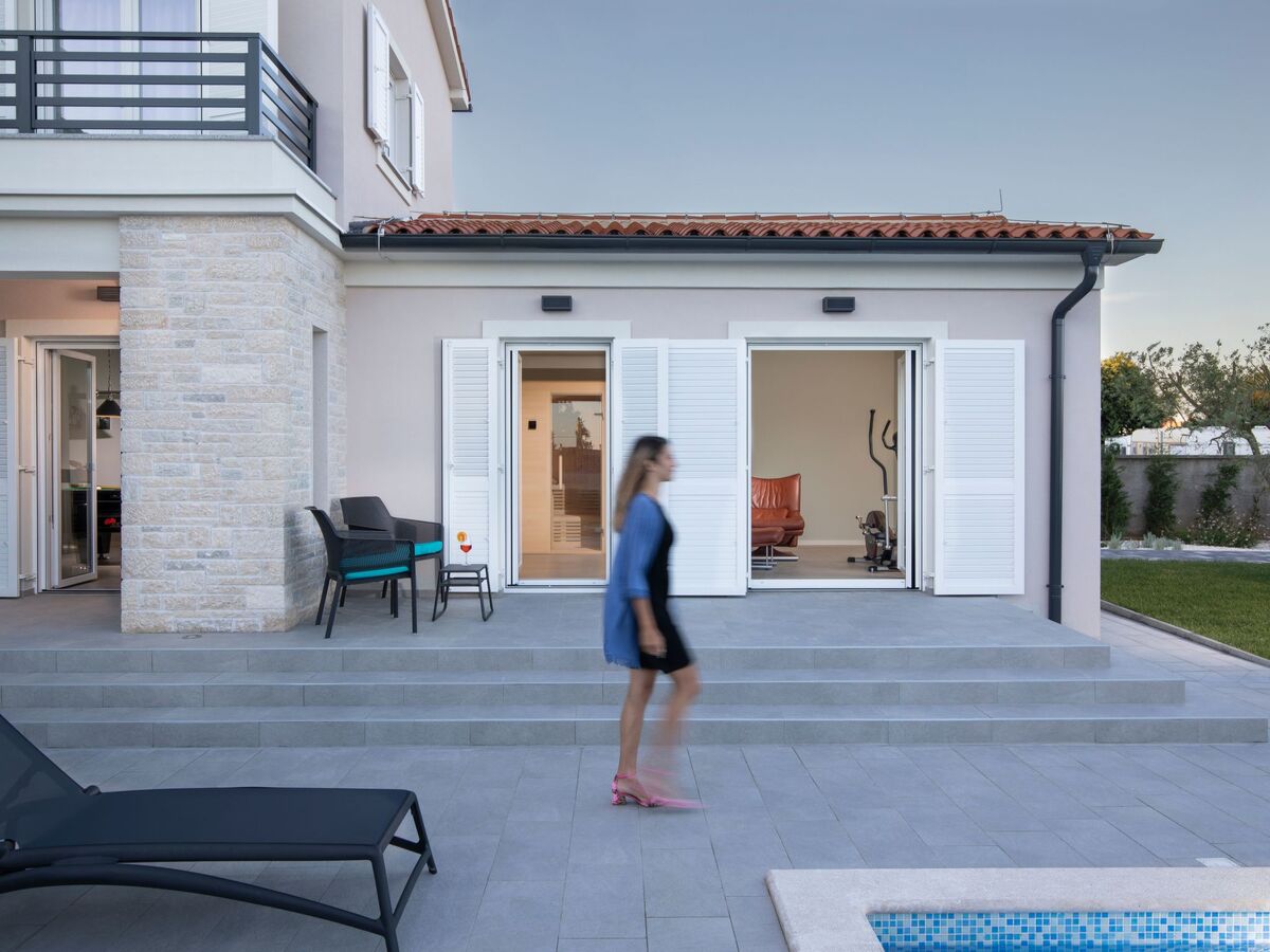 Villa Suprema Premantura : piscine chauffée et sauna - Photo 10