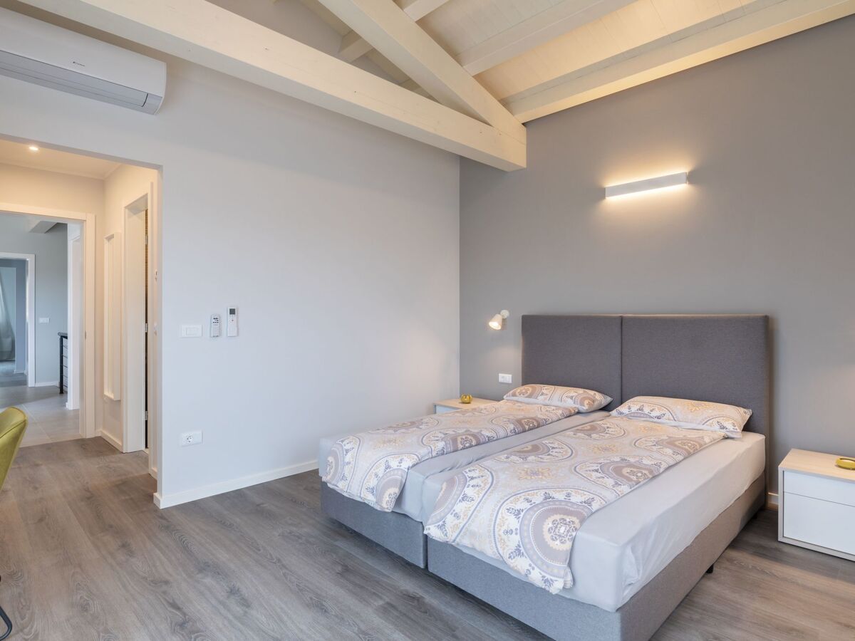 Villa Suprema Premantura : piscine chauffée et sauna - Photo 22