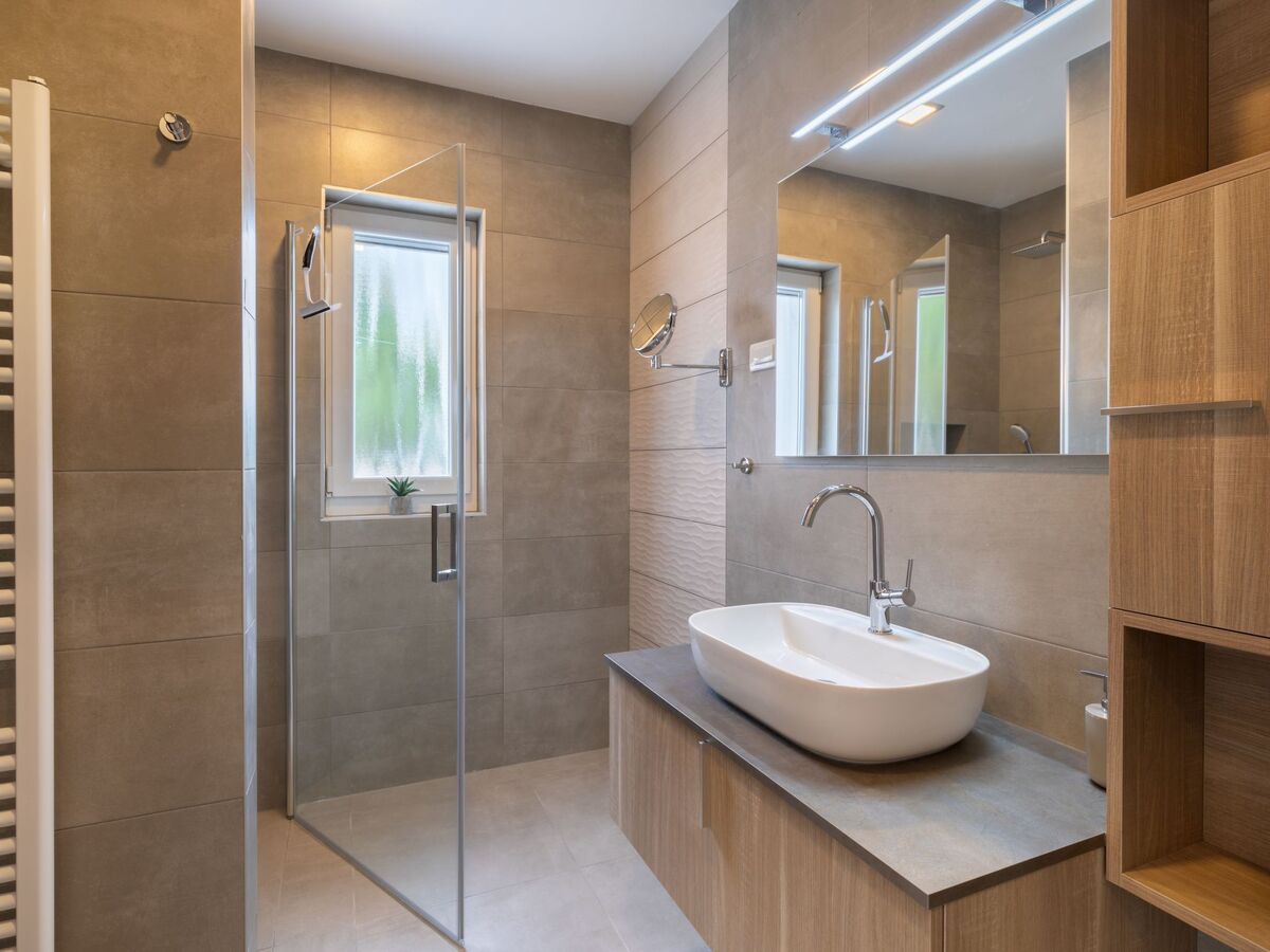 Villa Suprema Premantura : piscine chauffée et sauna - Photo 25