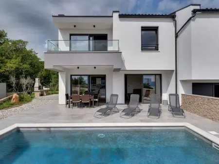 Villa Lavanda, 150 m² avec piscine privée à Garica