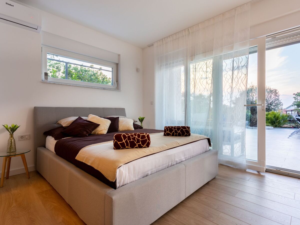 Villa Zara : maison 8 pers., piscine chauffée et sauna - Photo 10