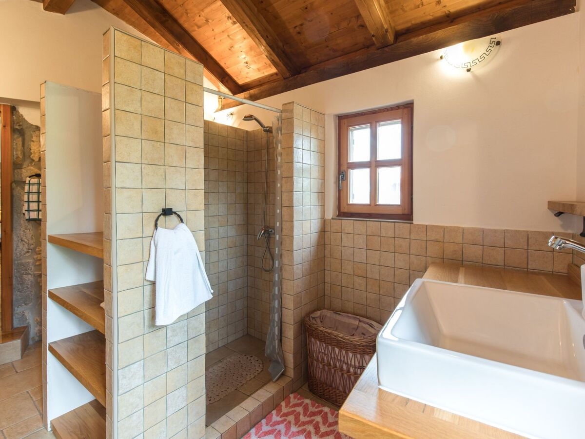 Villa Nadia – 5 chambres avec piscine privée à Krk - Photo 7