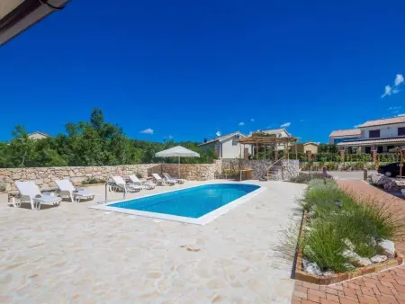 Villa Justina à Krk : 3 chambres, piscine et parking privé : photo 5