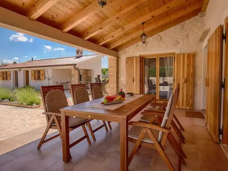 Villa Justina à Krk : 3 chambres, piscine et parking privé : photo 10