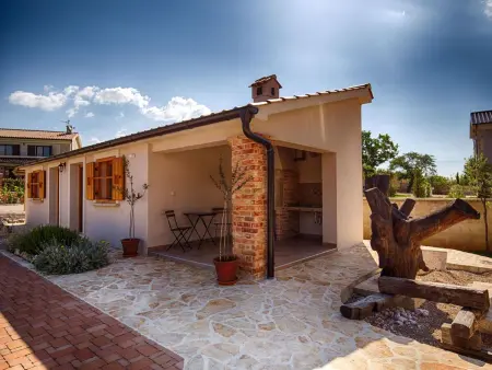Villa Justina à Krk : 3 chambres, piscine et parking privé : photo 11