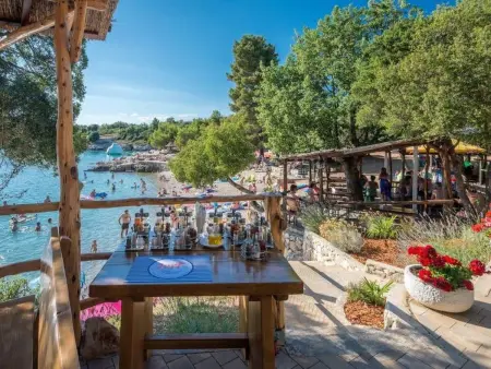 Villa Justina à Krk : 3 chambres, piscine et parking privé : photo 15