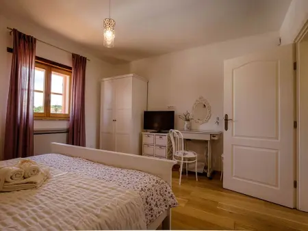 Villa Justina à Krk : 3 chambres, piscine et parking privé : photo 22