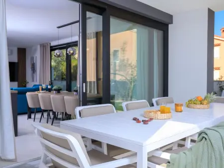 Villa neuve avec piscine chauffée à Krk : photo 9