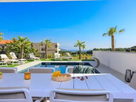 Villa neuve avec piscine chauffée à Krk : photo 10