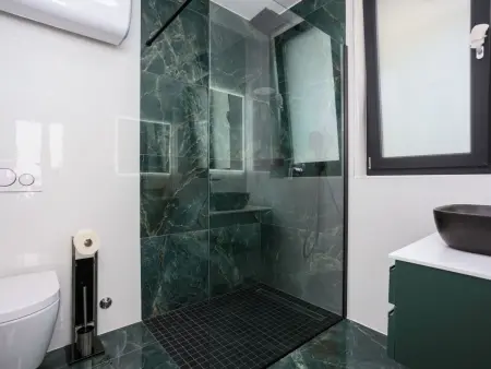 Villa neuve avec piscine chauffée à Krk : photo 35