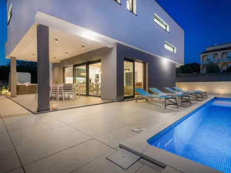 Villa Lea Magdalena I, 10 pers., piscine & spa à Krk : photo 4