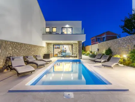 Villa Maria à Krk : piscine privée et vue mer : photo 3