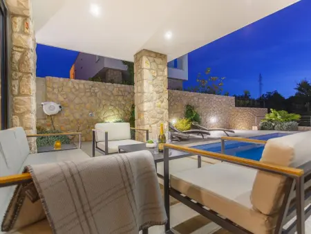 Villa Maria à Krk : piscine privée et vue mer : photo 15