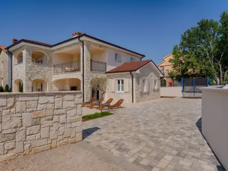 Villa avec piscine privée 40 m² à Pinezići : photo 2