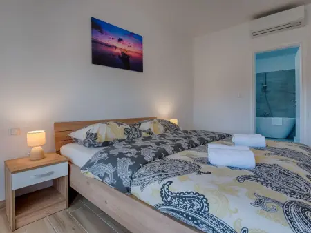 Villa avec piscine privée 40 m² à Pinezići : photo 47