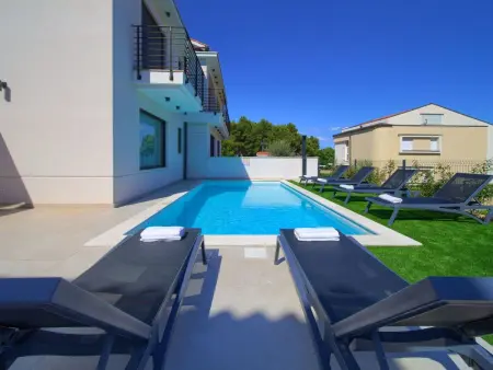 Maison Lana avec piscine privée à Krk : photo 5