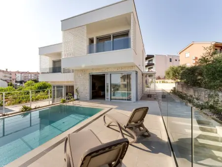 Villa Smokva 2, maison neuve à Krk avec piscine : photo 3