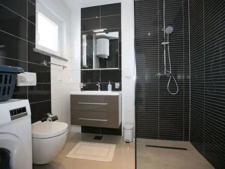 Maison Pink à Krk : 3 chambres, piscine privée : photo 10