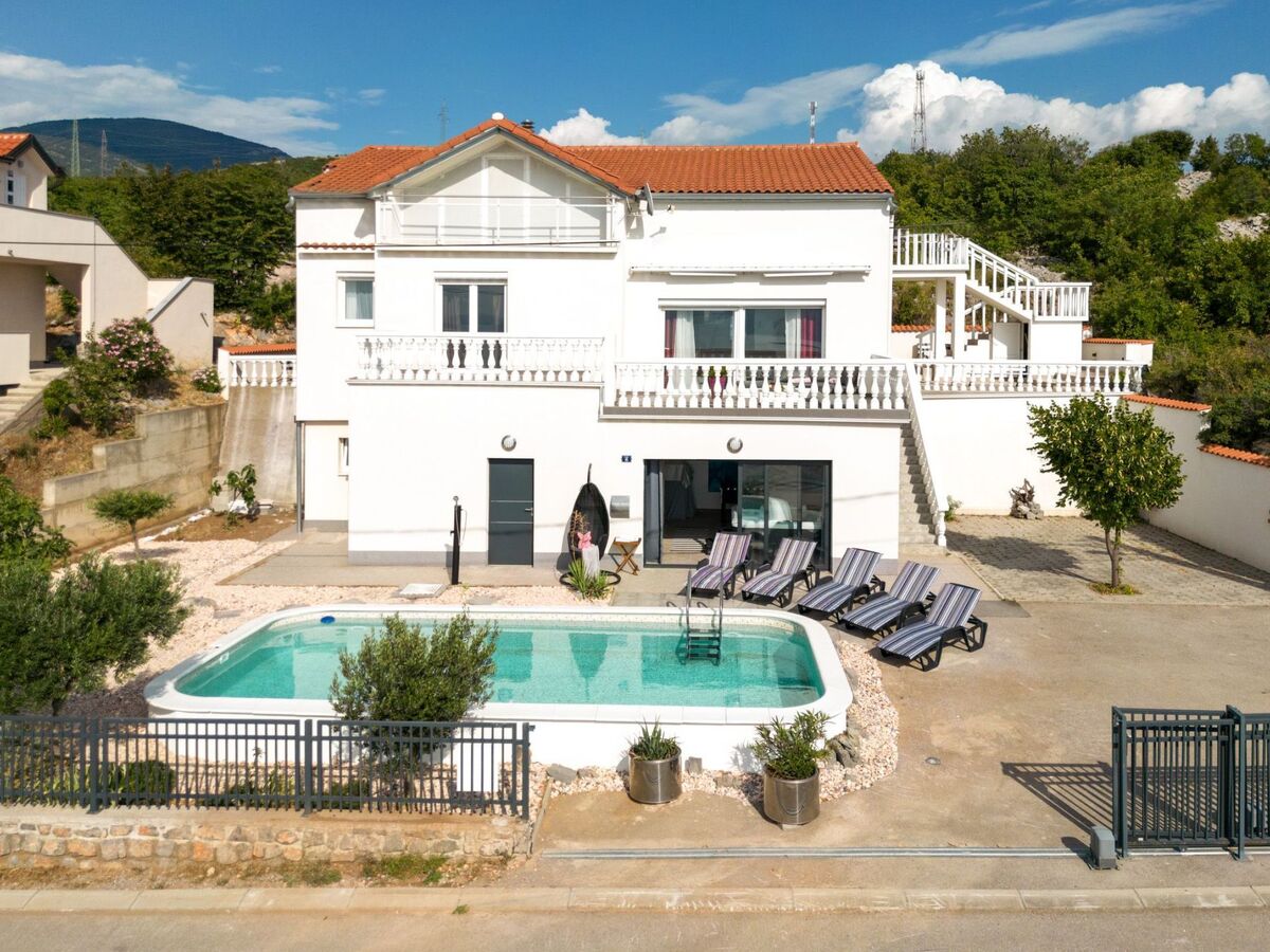 Villa Lea à Senj : 10 pers, piscine & vue Adriatique - Photo 1