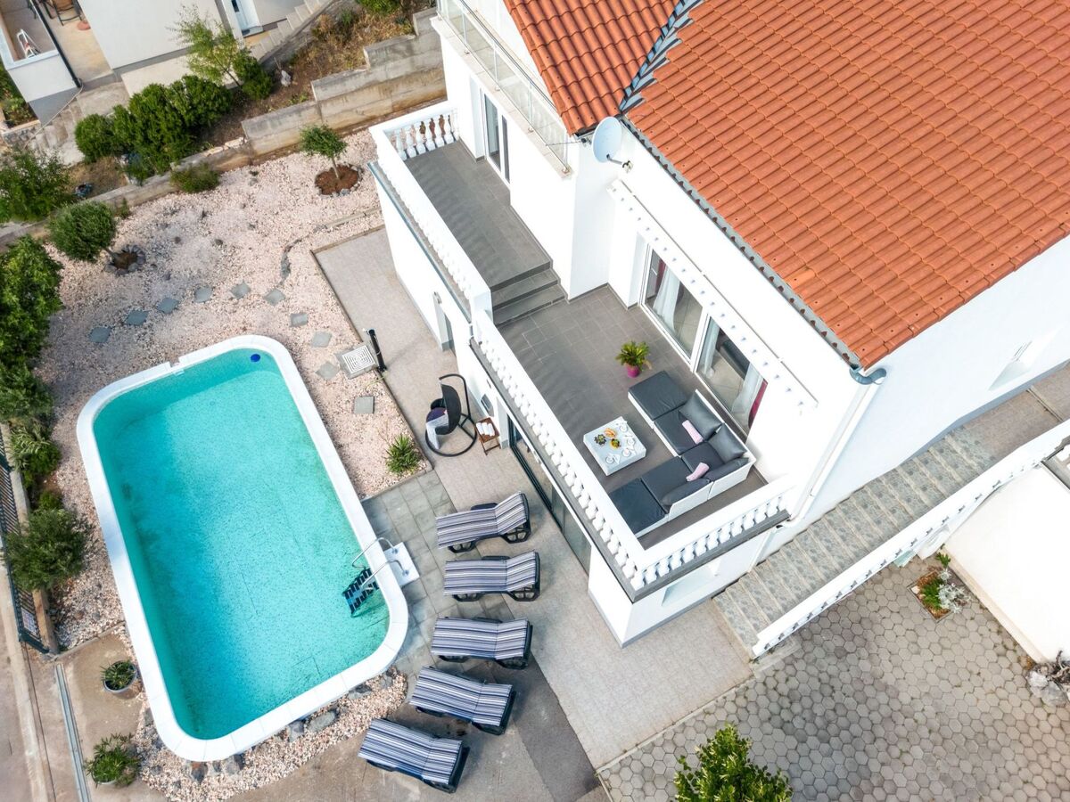 Villa Lea à Senj : 10 pers, piscine & vue Adriatique - Photo 4