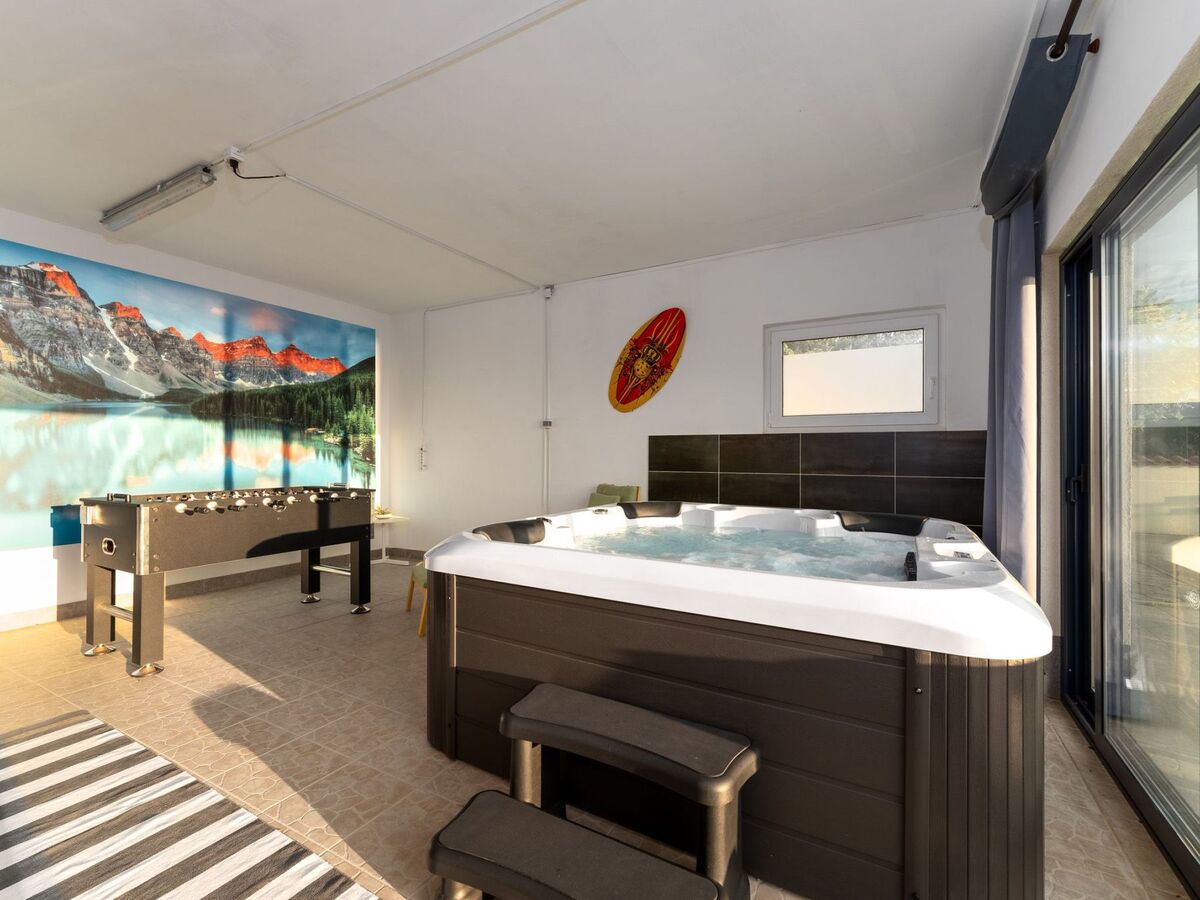 Villa Lea à Senj : 10 pers, piscine & vue Adriatique - Photo 9
