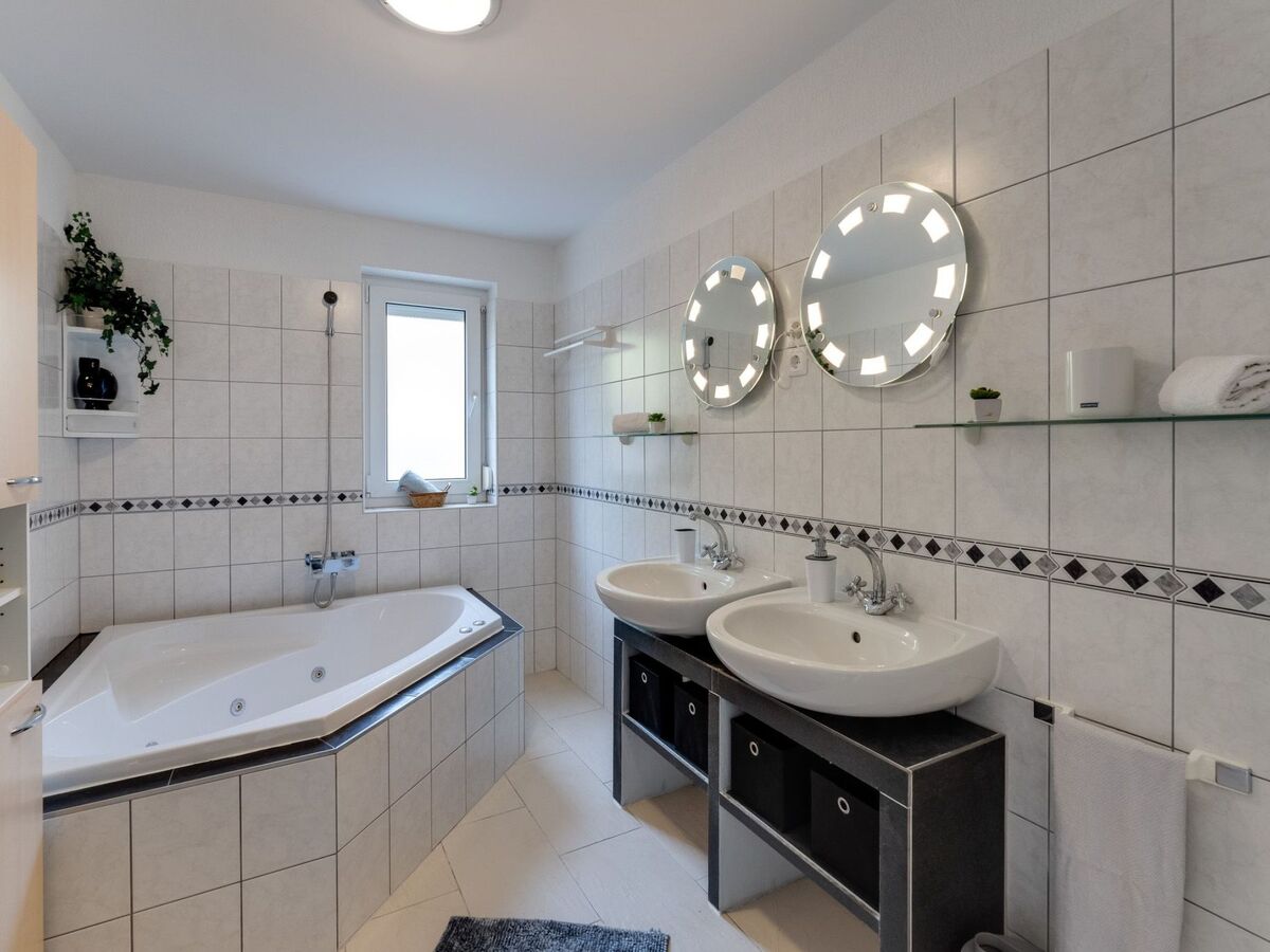 Villa Lea à Senj : 10 pers, piscine & vue Adriatique - Photo 25