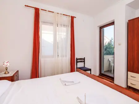 Maison avec balcon couvert à 850 m de la mer, Novalja : photo 6
