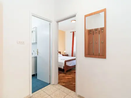 Maison avec balcon couvert à 850 m de la mer, Novalja : photo 7