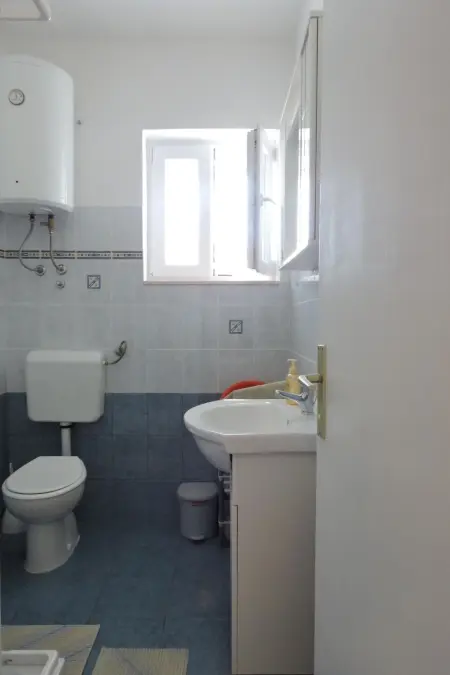 Maison avec balcon couvert à 850 m de la mer, Novalja : photo 16