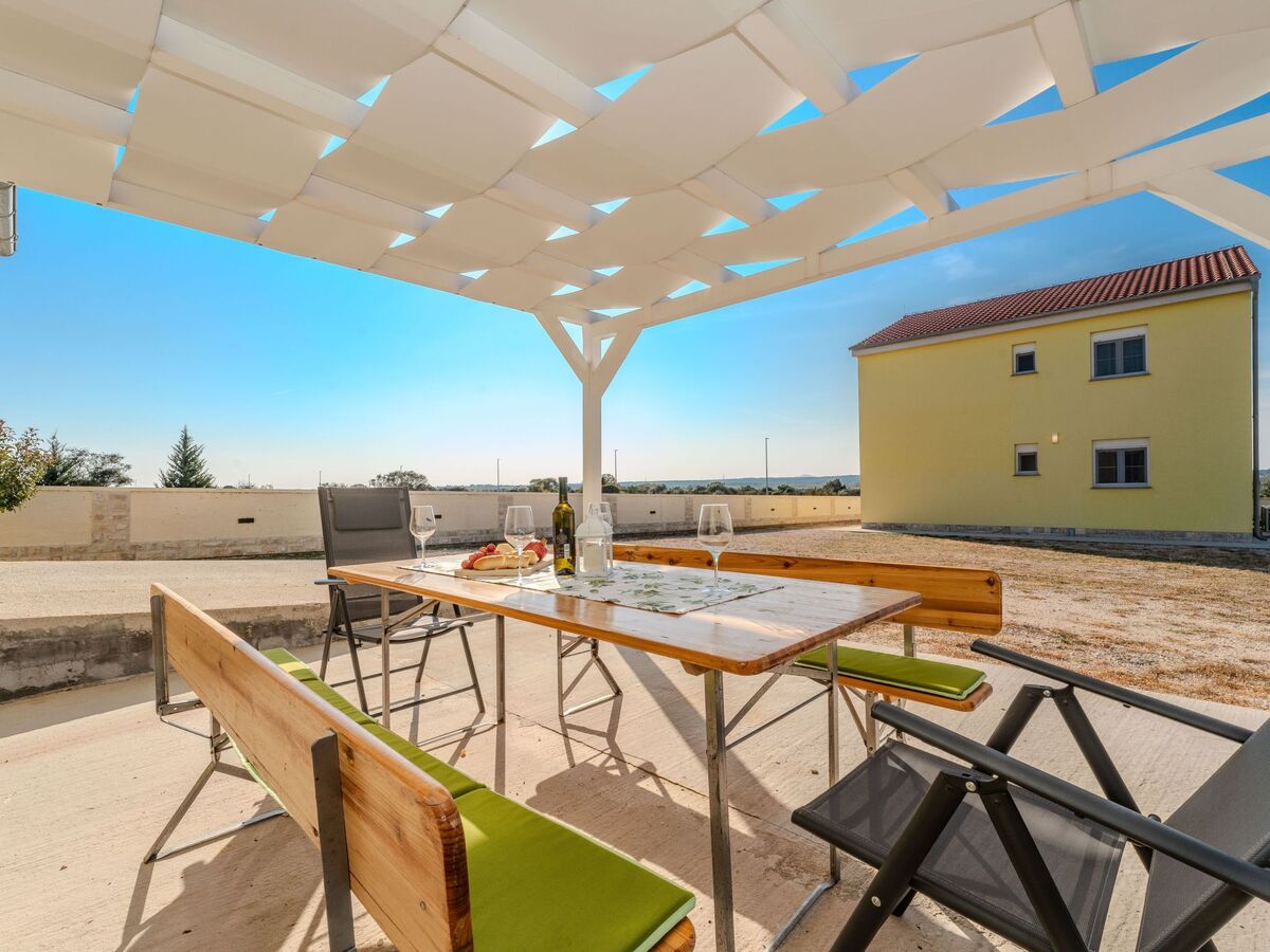 Maison Holida Jurkin, 9 personnes, 2 appartements à Nin - Photo 7