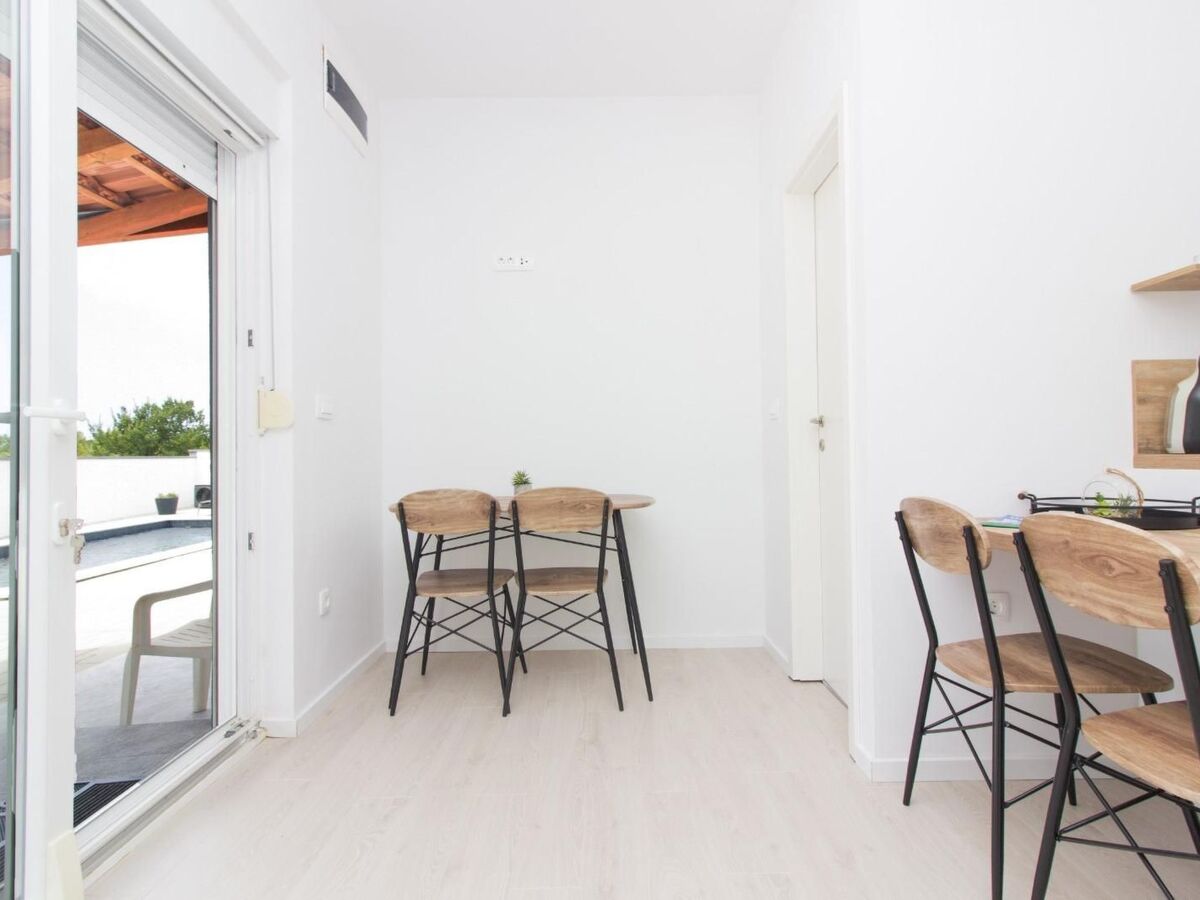 Maison Sandra avec piscine chauffée privée à Privlaka - Photo 6