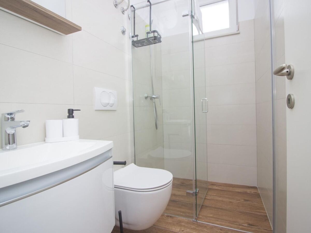 Maison Sandra avec piscine chauffée privée à Privlaka - Photo 14
