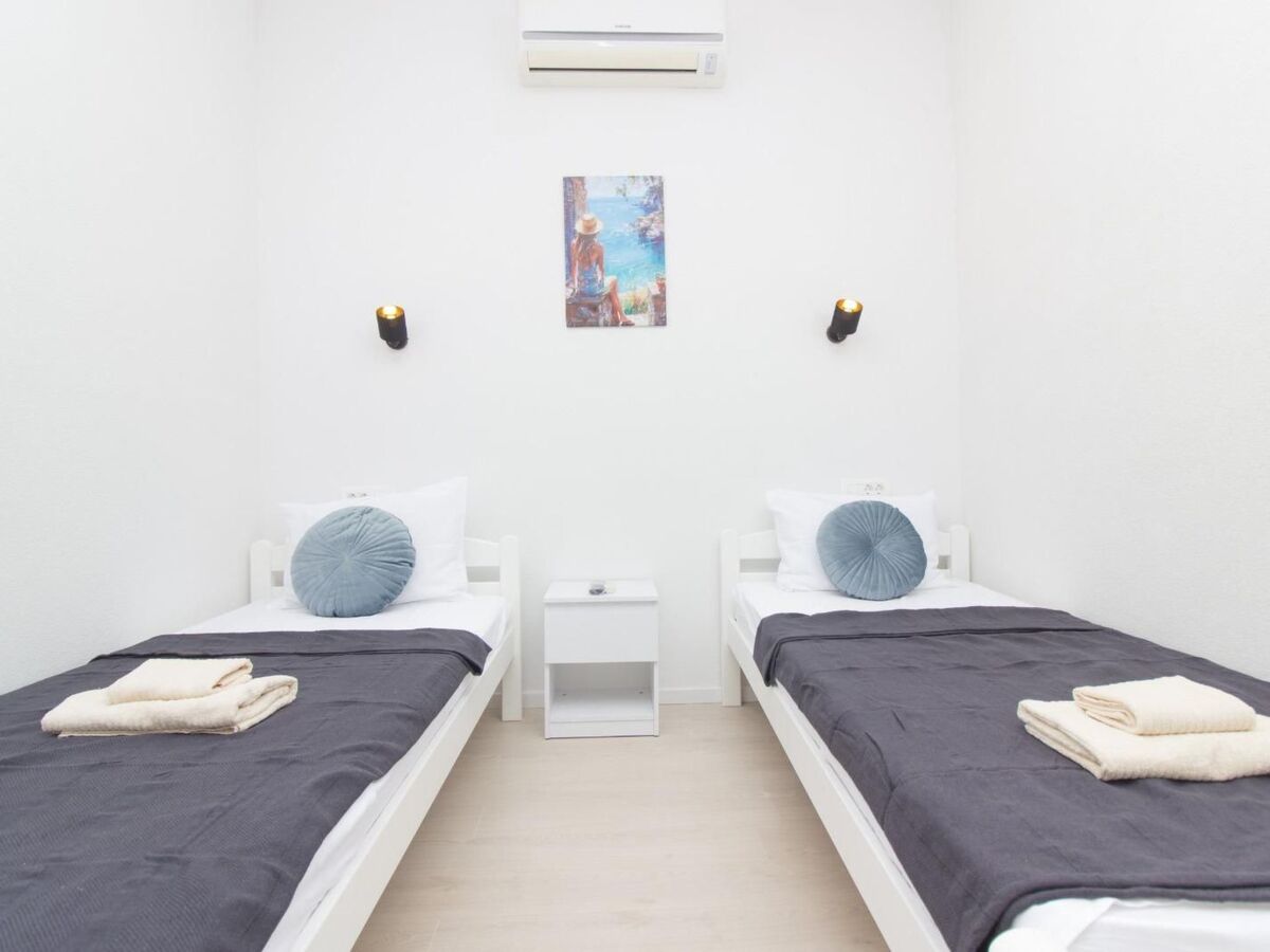 Maison Sandra avec piscine chauffée privée à Privlaka - Photo 15