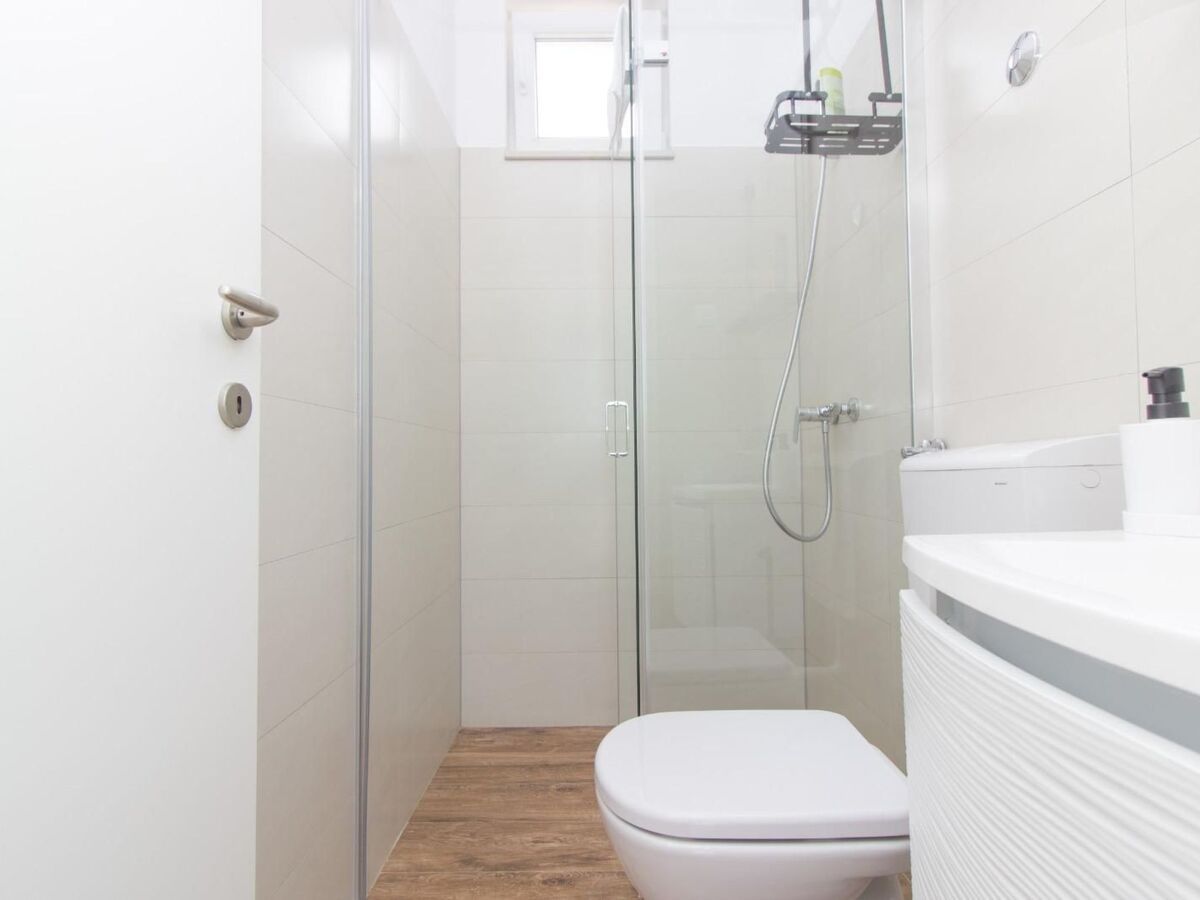 Maison Sandra avec piscine chauffée privée à Privlaka - Photo 22