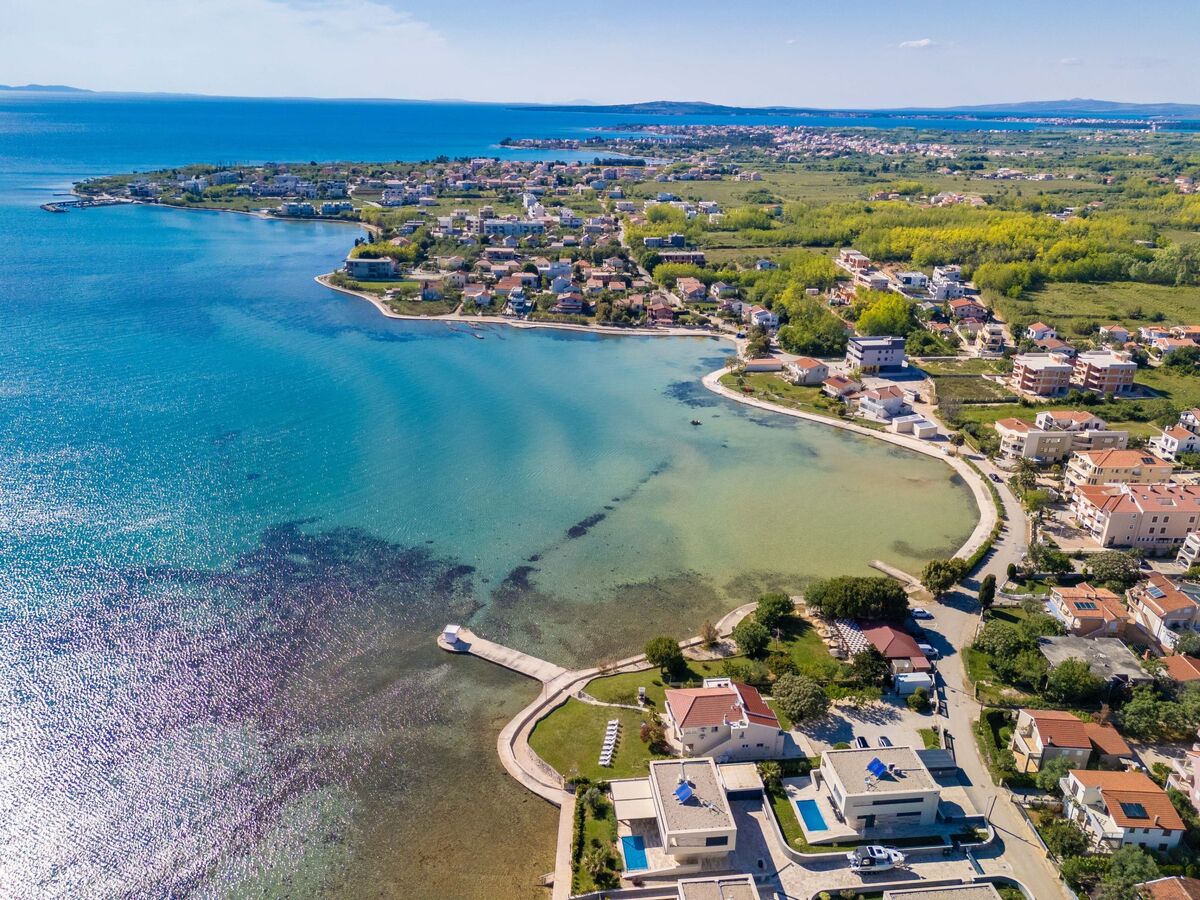 Maison Sandra avec piscine chauffée privée à Privlaka - Photo 25