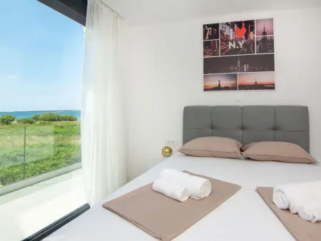 Villa Nika – Maison 4 chambres vue mer à Privlaka