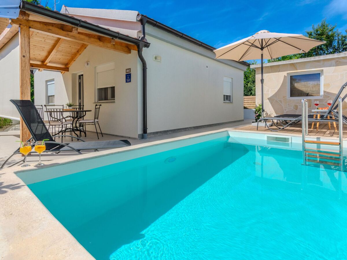 Maison Ella à Privlaka - Piscine chauffée et plage à 260 m - Photo 1