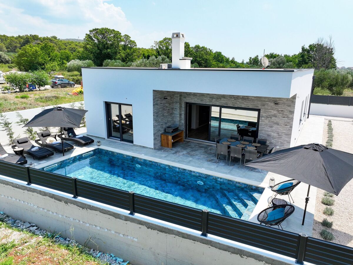 Villain Turanj – Maison 8 pers. avec piscine chauffée - Photo 5