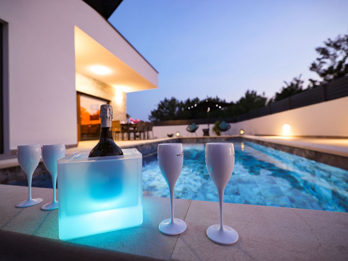 Villain Turanj – Maison 8 pers. avec piscine chauffée - Photo 9
