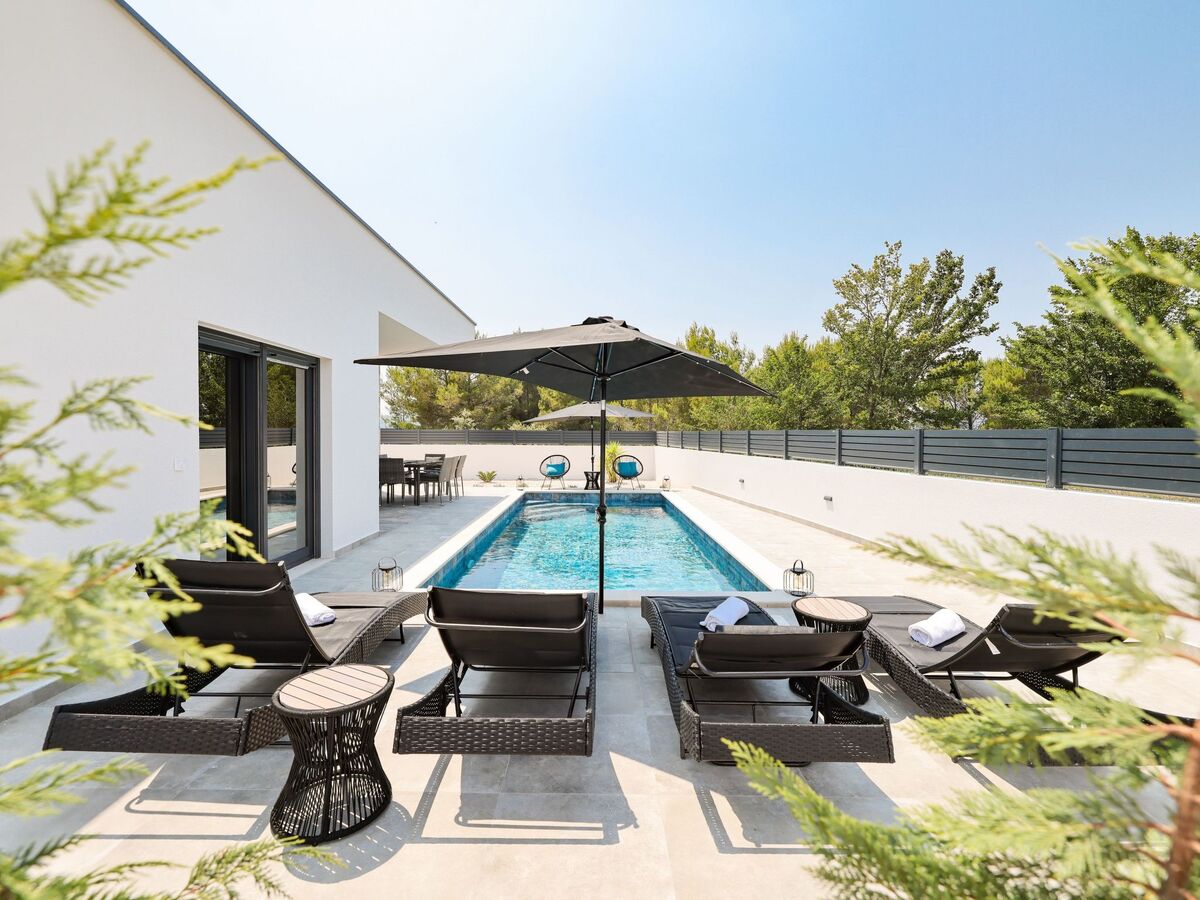 Villain Turanj – Maison 8 pers. avec piscine chauffée - Photo 10
