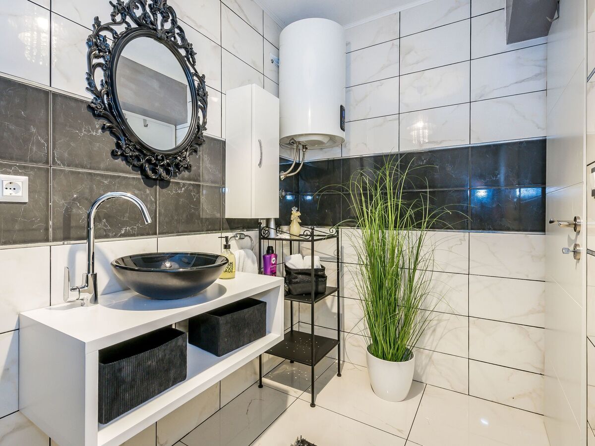 Maison 4 chambres avec piscine privée chauffée à Bilice - Photo 36