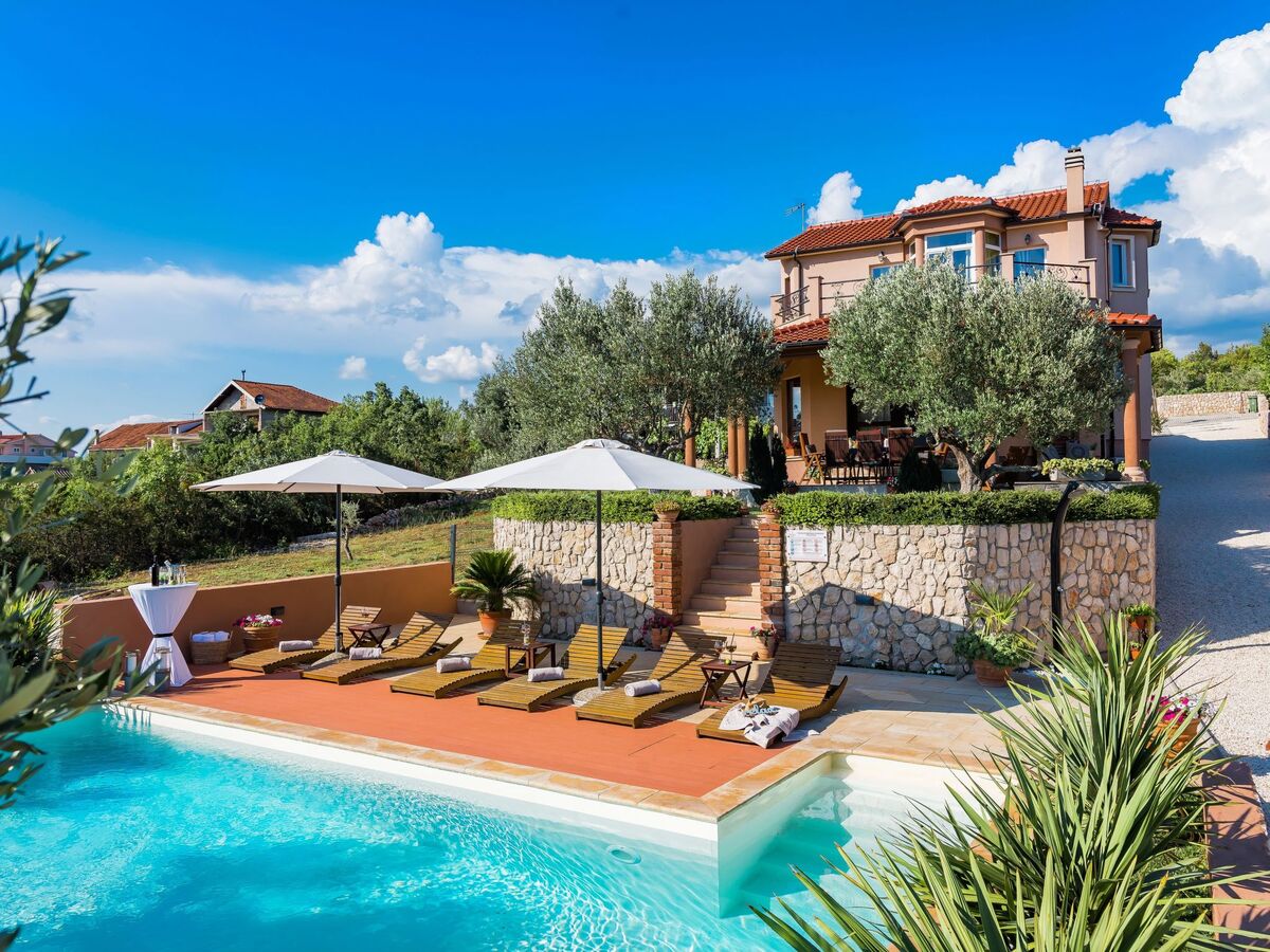 Maison 4 chambres avec piscine privée chauffée à Bilice - Photo 48